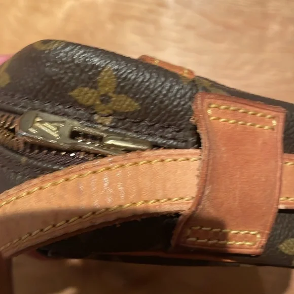 Louis Vuitton Jeune Fille MM - Picture 15 of 16